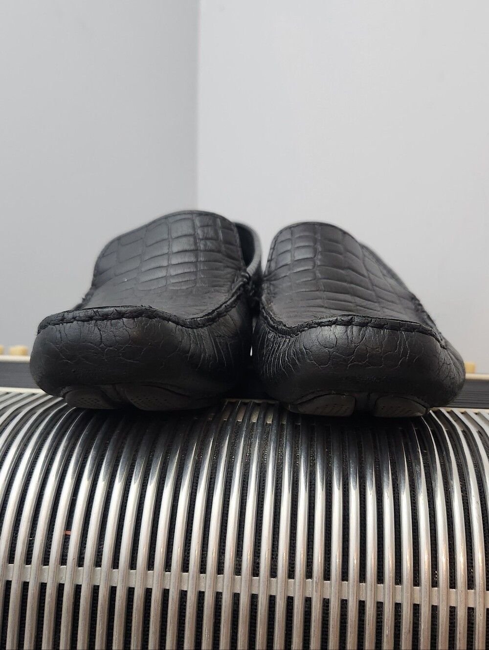 CLASSIC COLE HAAN BLACK ALLIGATOR EMBOSSED LEATHER DRIVING LOAFERS SIZE 7.5 - Picture 3 of 7